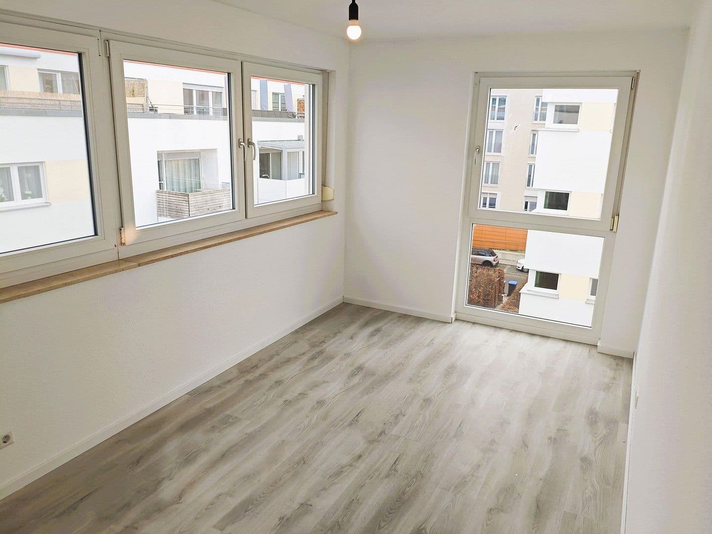 Prenájom bytu 4-izbový 100 m², Leonardo-Da-Vinci-Platz 1, Böblingen, Bádensko-Wurttembersko Prenájom bytu 4-izbový 100 m², Leonardo-Da-Vinci-Platz 1, Böblingen, Bádensko-Wurttembersko