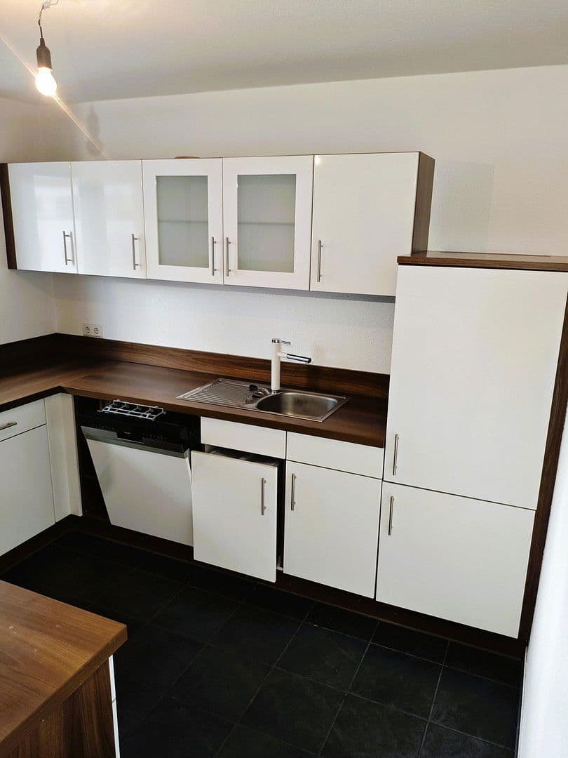 Prenájom bytu 4-izbový 100 m², Leonardo-Da-Vinci-Platz 1, Böblingen, Bádensko-Wurttembersko Prenájom bytu 4-izbový 100 m², Leonardo-Da-Vinci-Platz 1, Böblingen, Bádensko-Wurttembersko