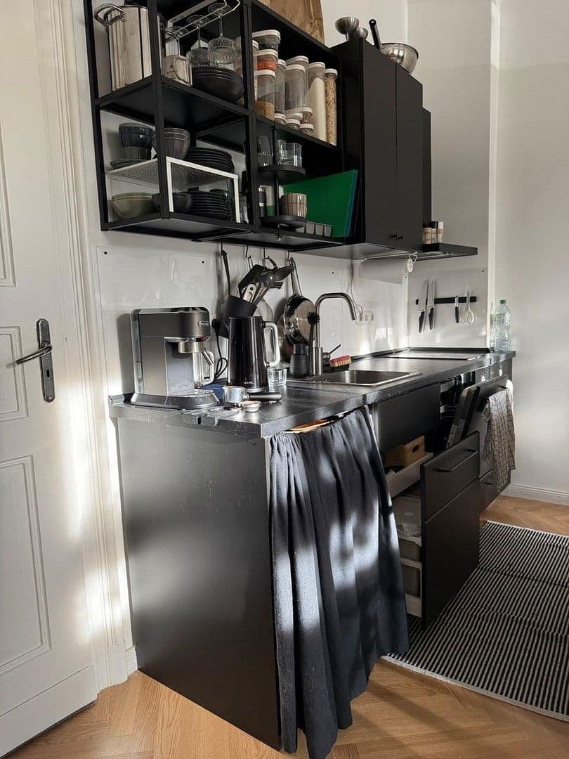 Prenájom bytu 2-izbový 55 m², Rönnestraße 6, Berlin - Charlottenburg, Berlín Prenájom bytu 2-izbový 55 m², Rönnestraße 6, Berlin - Charlottenburg, Berlín