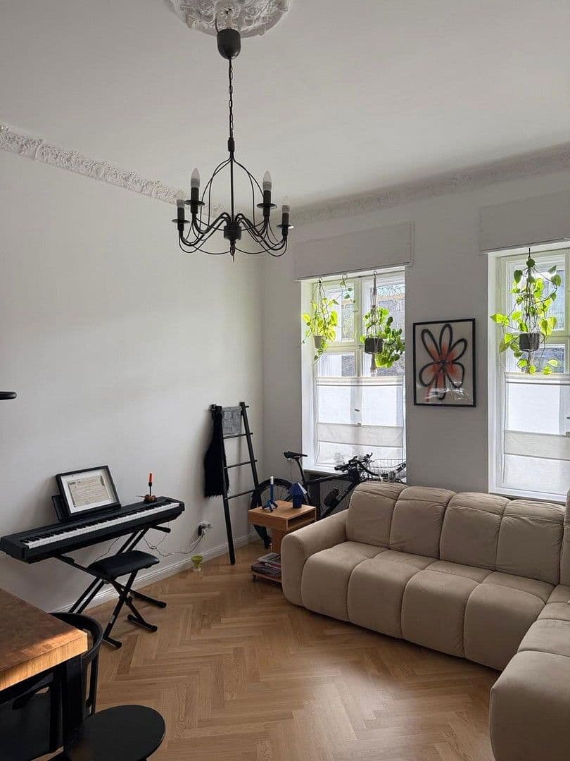 Prenájom bytu 2-izbový 55 m², Rönnestraße 6, Berlin - Charlottenburg, Berlín Prenájom bytu 2-izbový 55 m², Rönnestraße 6, Berlin - Charlottenburg, Berlín