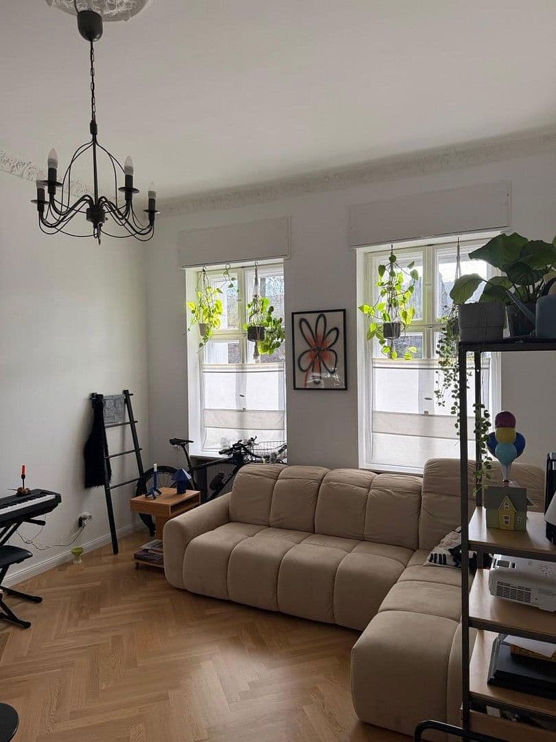 Prenájom bytu 2-izbový 55 m², Rönnestraße 6, Berlin - Charlottenburg, Berlín Prenájom bytu 2-izbový 55 m², Rönnestraße 6, Berlin - Charlottenburg, Berlín