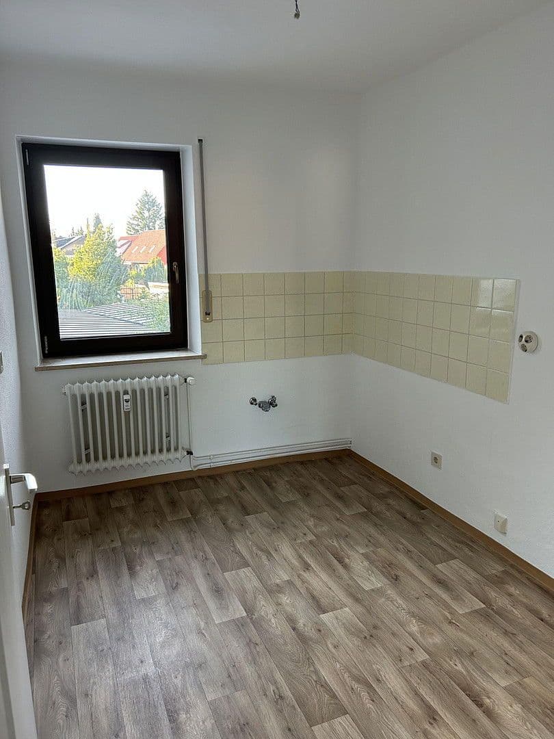 Prenájom bytu 3-izbový 58 m², Ansbacher Straße 42, Markt Erlbach, Bavorsko Prenájom bytu 3-izbový 58 m², Ansbacher Straße 42, Markt Erlbach, Bavorsko