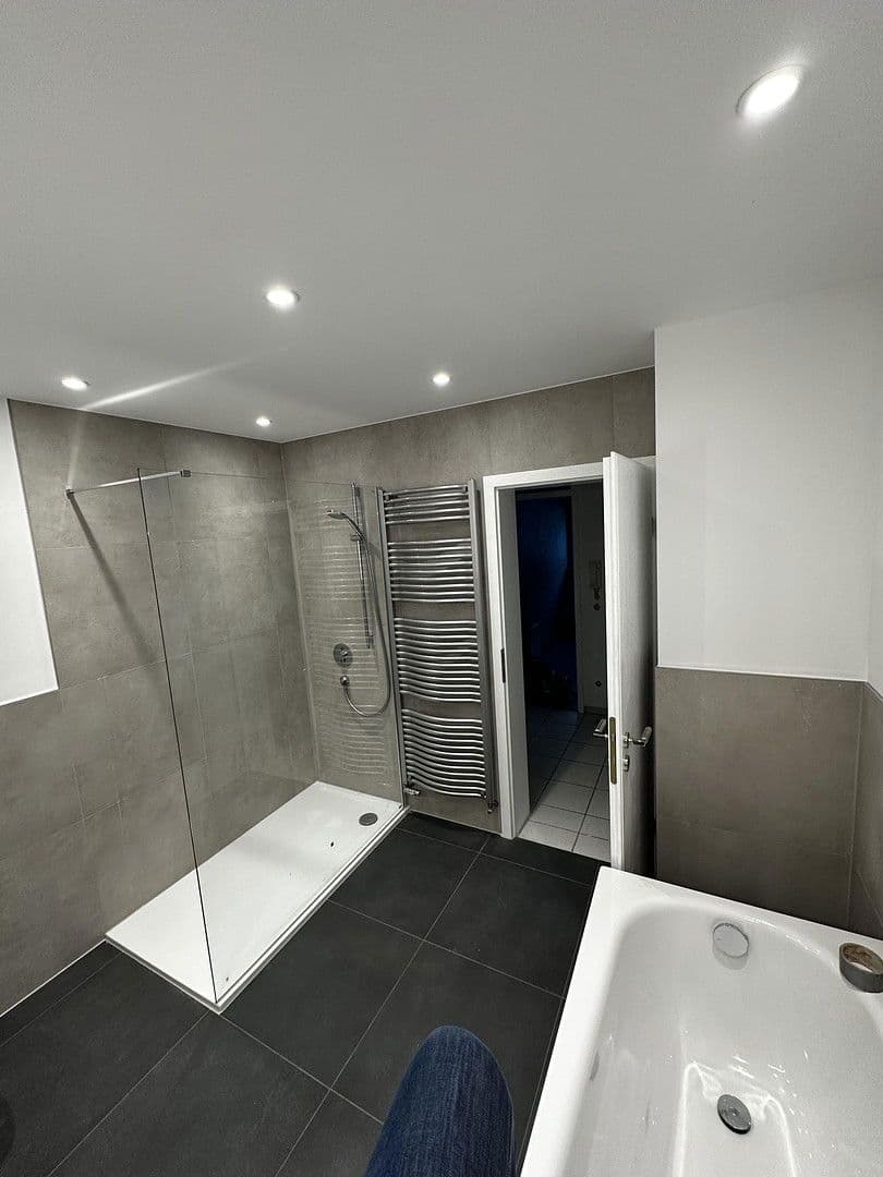 Prenájom bytu 4-izbový 113 m², Marxzell, Bádensko-Wurttembersko Prenájom bytu 4-izbový 113 m², Marxzell, Bádensko-Wurttembersko