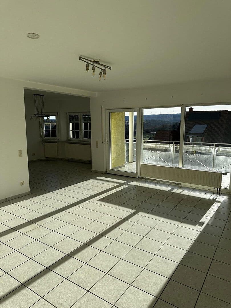 Prenájom bytu 4-izbový 113 m², Marxzell, Bádensko-Wurttembersko Prenájom bytu 4-izbový 113 m², Marxzell, Bádensko-Wurttembersko