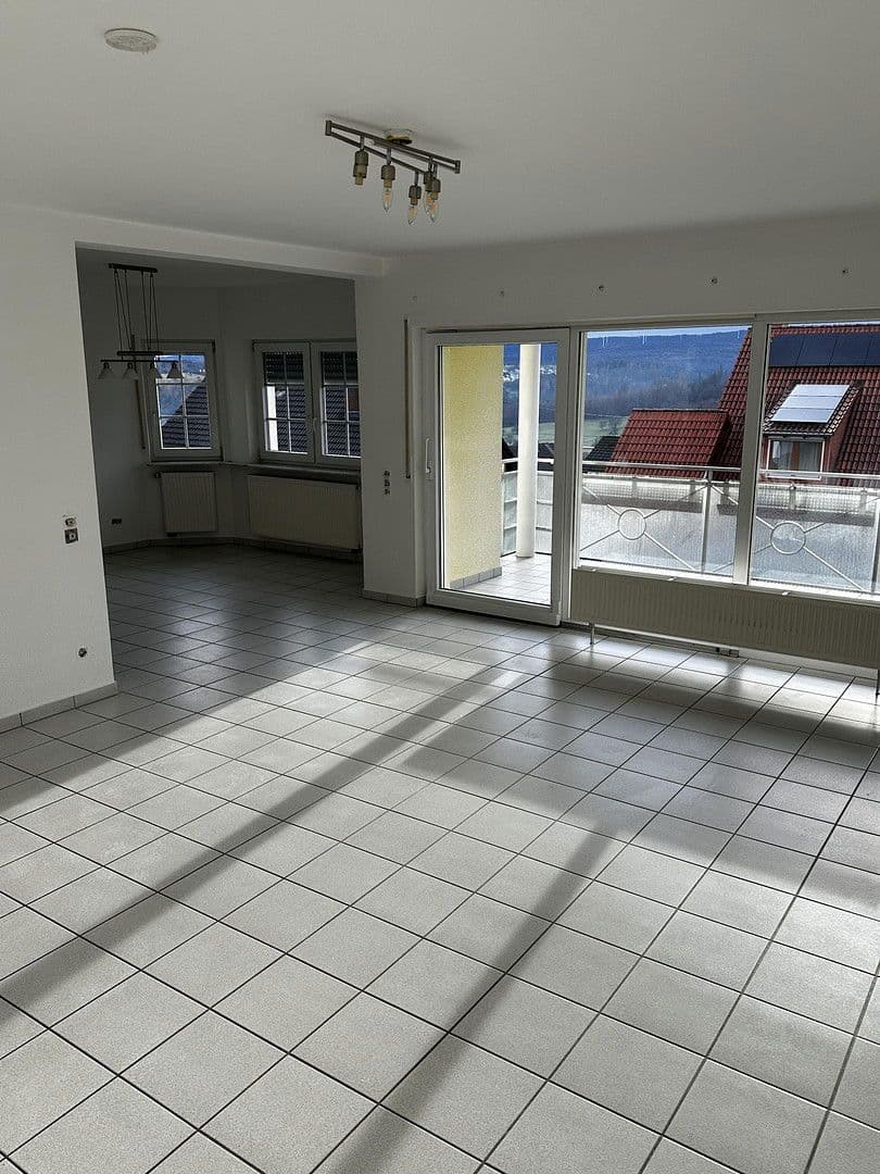 Prenájom bytu 4-izbový 113 m², Marxzell, Bádensko-Wurttembersko Prenájom bytu 4-izbový 113 m², Marxzell, Bádensko-Wurttembersko