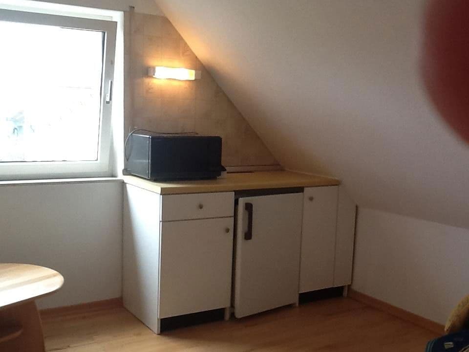 Prenájom bytu 1-izbový 18 m², Frankfurt am Main, Hesensko Prenájom bytu 1-izbový 18 m², Frankfurt am Main, Hesensko