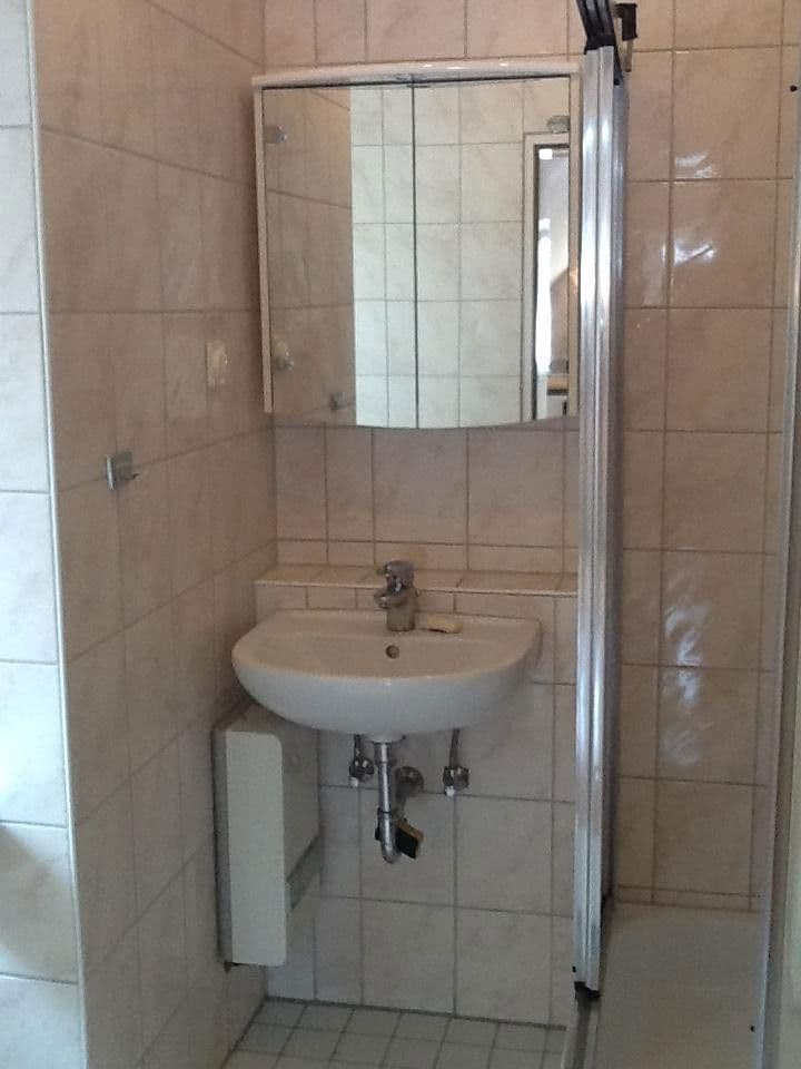 Prenájom bytu 1-izbový 18 m², Frankfurt am Main, Hesensko Prenájom bytu 1-izbový 18 m², Frankfurt am Main, Hesensko