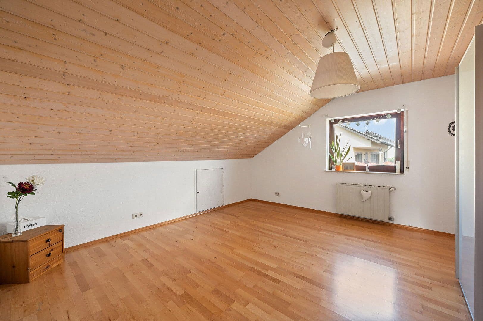 Prenájom bytu 3-izbový 92 m², Gundelsheim, Bádensko-Wurttembersko Prenájom bytu 3-izbový 92 m², Gundelsheim, Bádensko-Wurttembersko