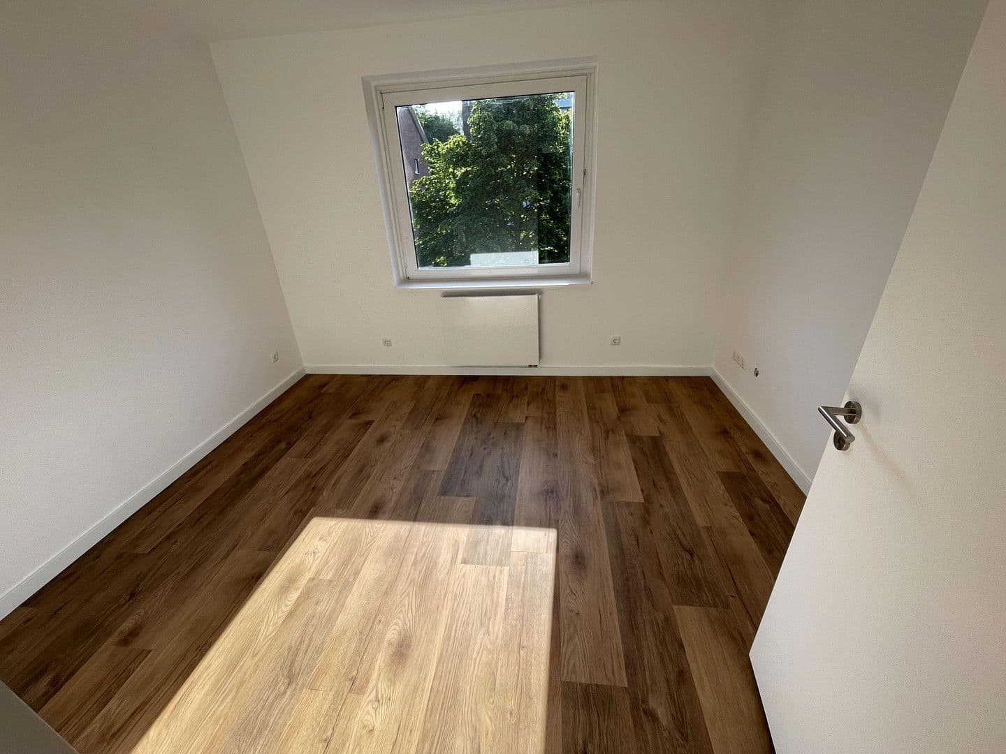 Prenájom bytu 4-izbový 98 m², Reinbek, Šlezvicko-Holštajnsko Prenájom bytu 4-izbový 98 m², Reinbek, Šlezvicko-Holštajnsko