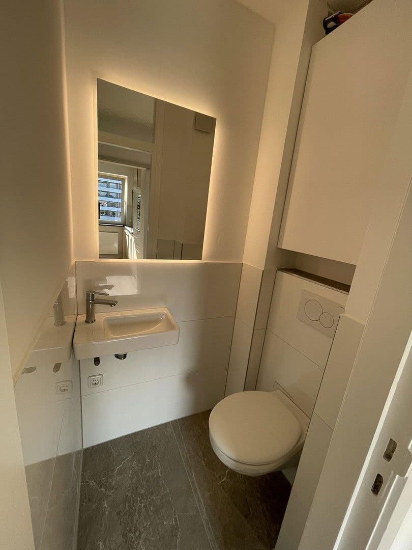 Prenájom bytu 4-izbový 98 m², Reinbek, Šlezvicko-Holštajnsko Prenájom bytu 4-izbový 98 m², Reinbek, Šlezvicko-Holštajnsko