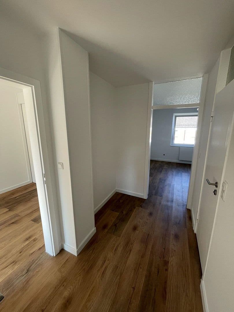 Prenájom bytu 4-izbový 98 m², Reinbek, Šlezvicko-Holštajnsko Prenájom bytu 4-izbový 98 m², Reinbek, Šlezvicko-Holštajnsko