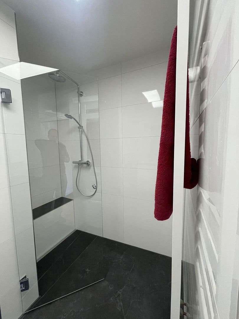 Prenájom bytu 4-izbový 98 m², Reinbek, Šlezvicko-Holštajnsko Prenájom bytu 4-izbový 98 m², Reinbek, Šlezvicko-Holštajnsko