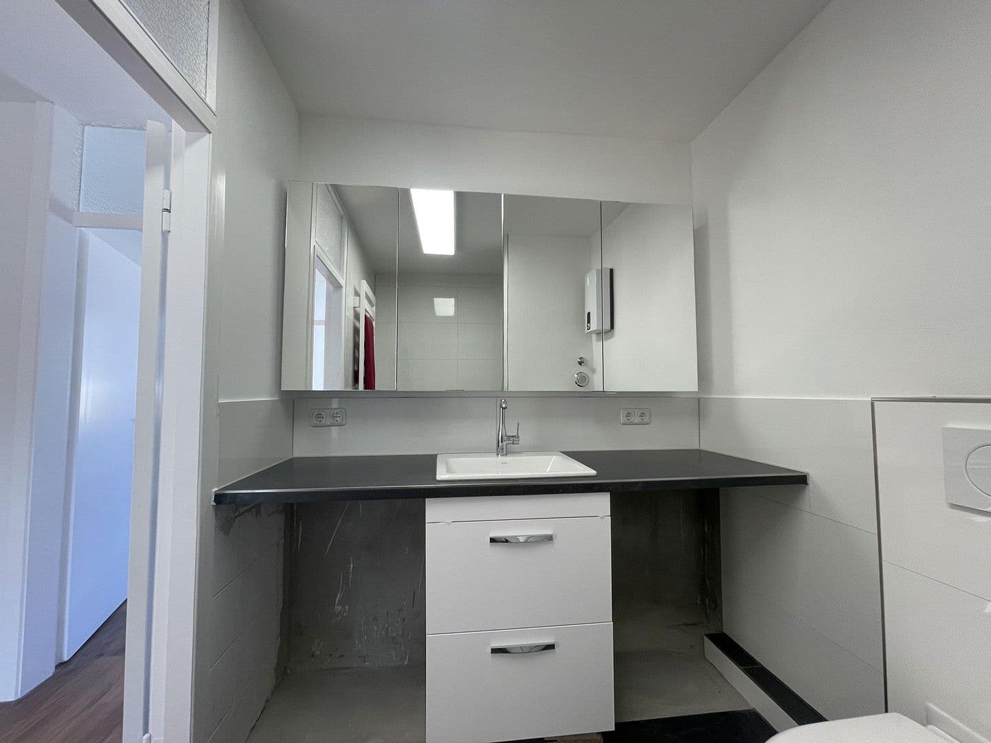 Prenájom bytu 4-izbový 98 m², Reinbek, Šlezvicko-Holštajnsko Prenájom bytu 4-izbový 98 m², Reinbek, Šlezvicko-Holštajnsko