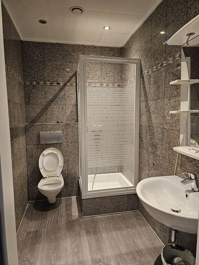 Prenájom bytu 1-izbový 41 m², Ellerstraße 23, Solingen, Severné Porýnie - Westfálsko Prenájom bytu 1-izbový 41 m², Ellerstraße 23, Solingen, Severné Porýnie - Westfálsko