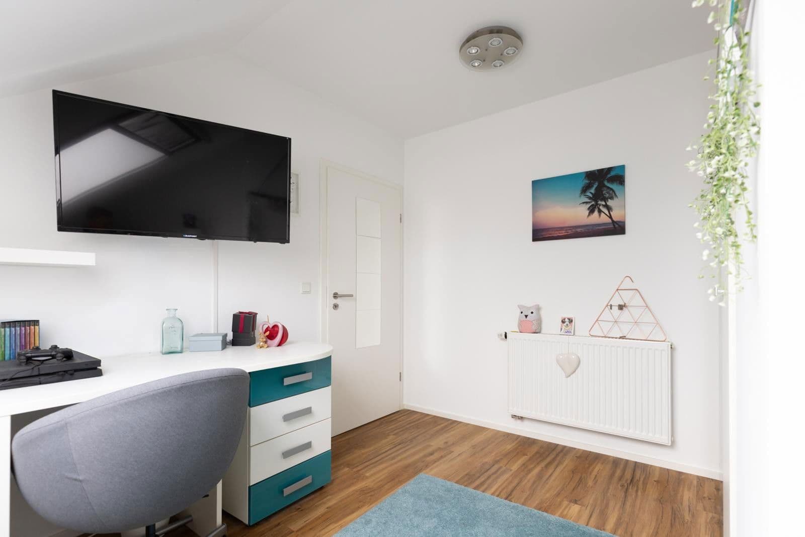 Predaj domu 145 m², pozemek 340 m², Fürther Str. 46, Roßtal, Bavorsko Predaj domu 145 m², pozemek 340 m², Fürther Str. 46, Roßtal, Bavorsko