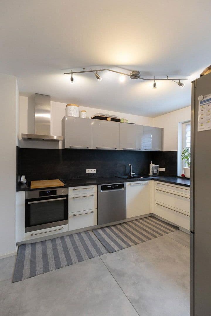 Predaj domu 145 m², pozemek 340 m², Fürther Str. 46, Roßtal, Bavorsko Predaj domu 145 m², pozemek 340 m², Fürther Str. 46, Roßtal, Bavorsko