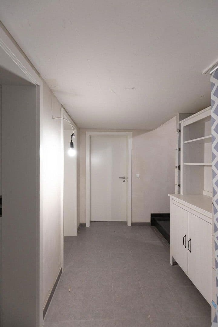 Predaj domu 145 m², pozemek 340 m², Fürther Str. 46, Roßtal, Bavorsko Predaj domu 145 m², pozemek 340 m², Fürther Str. 46, Roßtal, Bavorsko