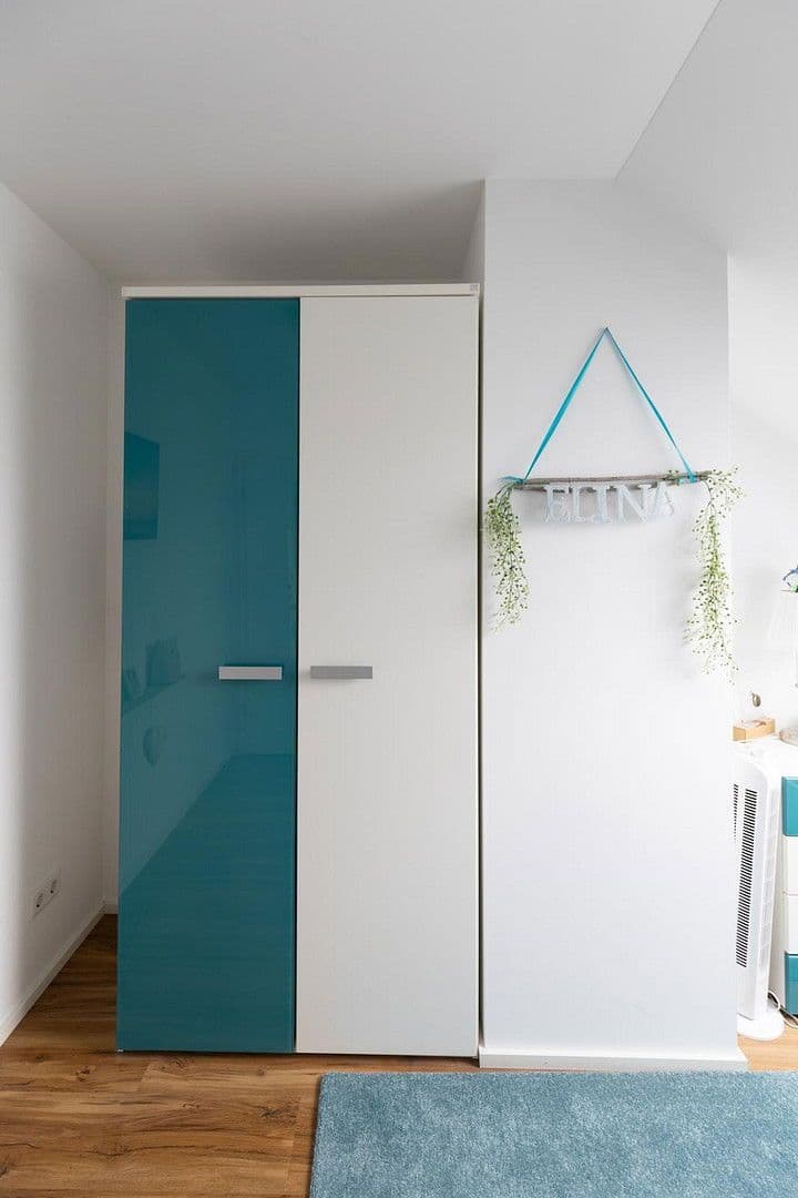 Predaj domu 145 m², pozemek 340 m², Fürther Str. 46, Roßtal, Bavorsko Predaj domu 145 m², pozemek 340 m², Fürther Str. 46, Roßtal, Bavorsko