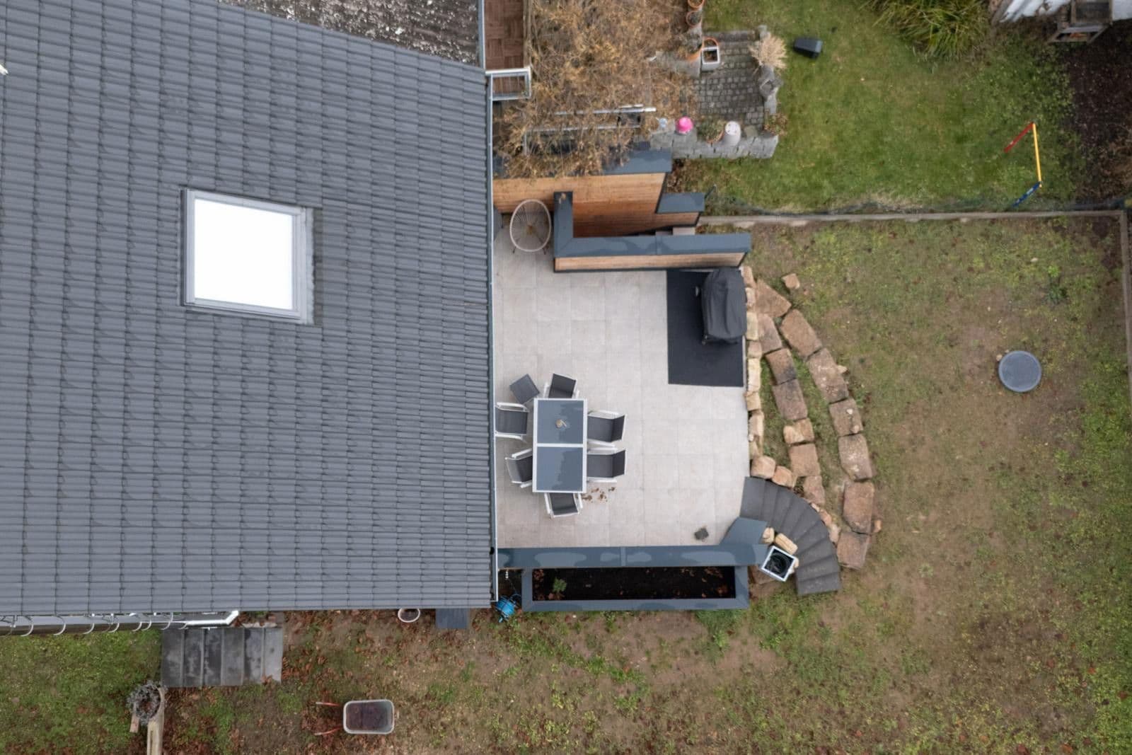 Predaj domu 145 m², pozemek 340 m², Fürther Str. 46, Roßtal, Bavorsko Predaj domu 145 m², pozemek 340 m², Fürther Str. 46, Roßtal, Bavorsko