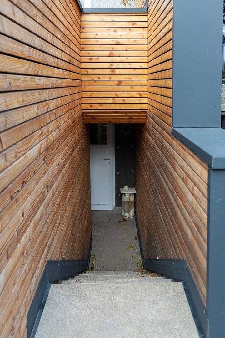 Predaj domu 145 m², pozemek 340 m², Fürther Str. 46, Roßtal, Bavorsko Predaj domu 145 m², pozemek 340 m², Fürther Str. 46, Roßtal, Bavorsko