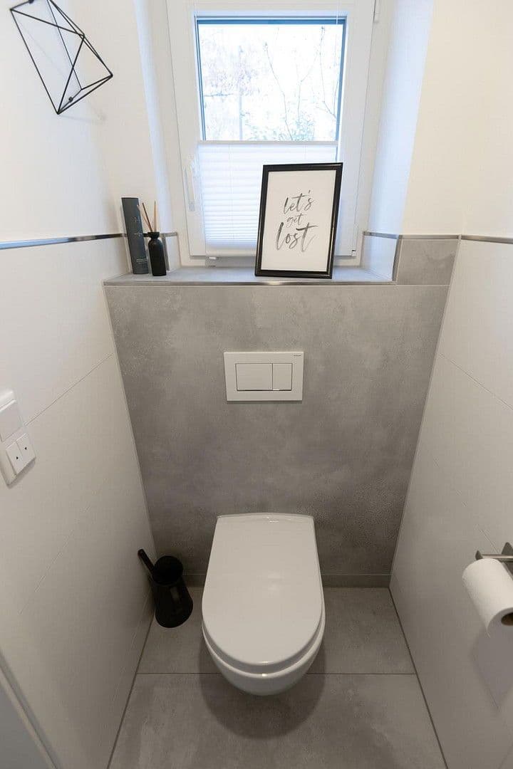 Predaj domu 145 m², pozemek 340 m², Fürther Str. 46, Roßtal, Bavorsko Predaj domu 145 m², pozemek 340 m², Fürther Str. 46, Roßtal, Bavorsko