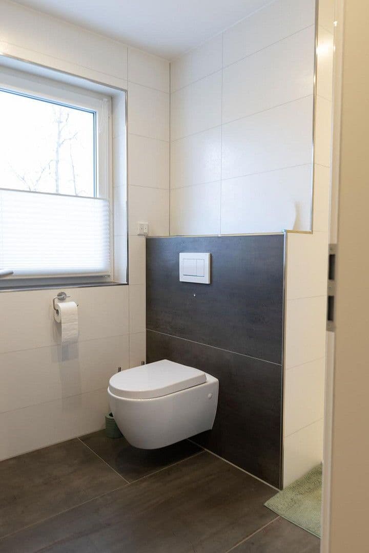 Predaj domu 145 m², pozemek 340 m², Fürther Str. 46, Roßtal, Bavorsko Predaj domu 145 m², pozemek 340 m², Fürther Str. 46, Roßtal, Bavorsko