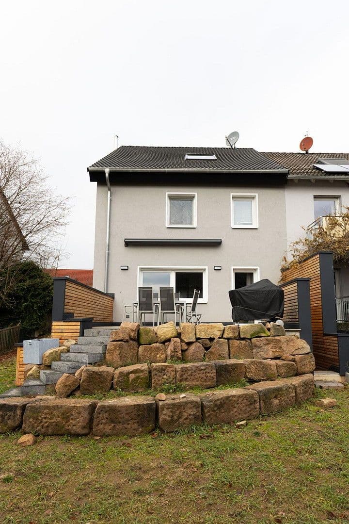 Predaj domu 145 m², pozemek 340 m², Fürther Str. 46, Roßtal, Bavorsko Predaj domu 145 m², pozemek 340 m², Fürther Str. 46, Roßtal, Bavorsko