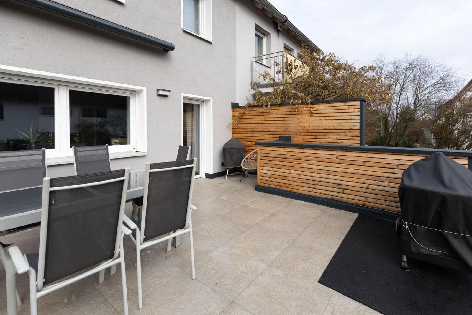 Predaj domu 145 m², pozemek 340 m², Fürther Str. 46, Roßtal, Bavorsko Predaj domu 145 m², pozemek 340 m², Fürther Str. 46, Roßtal, Bavorsko