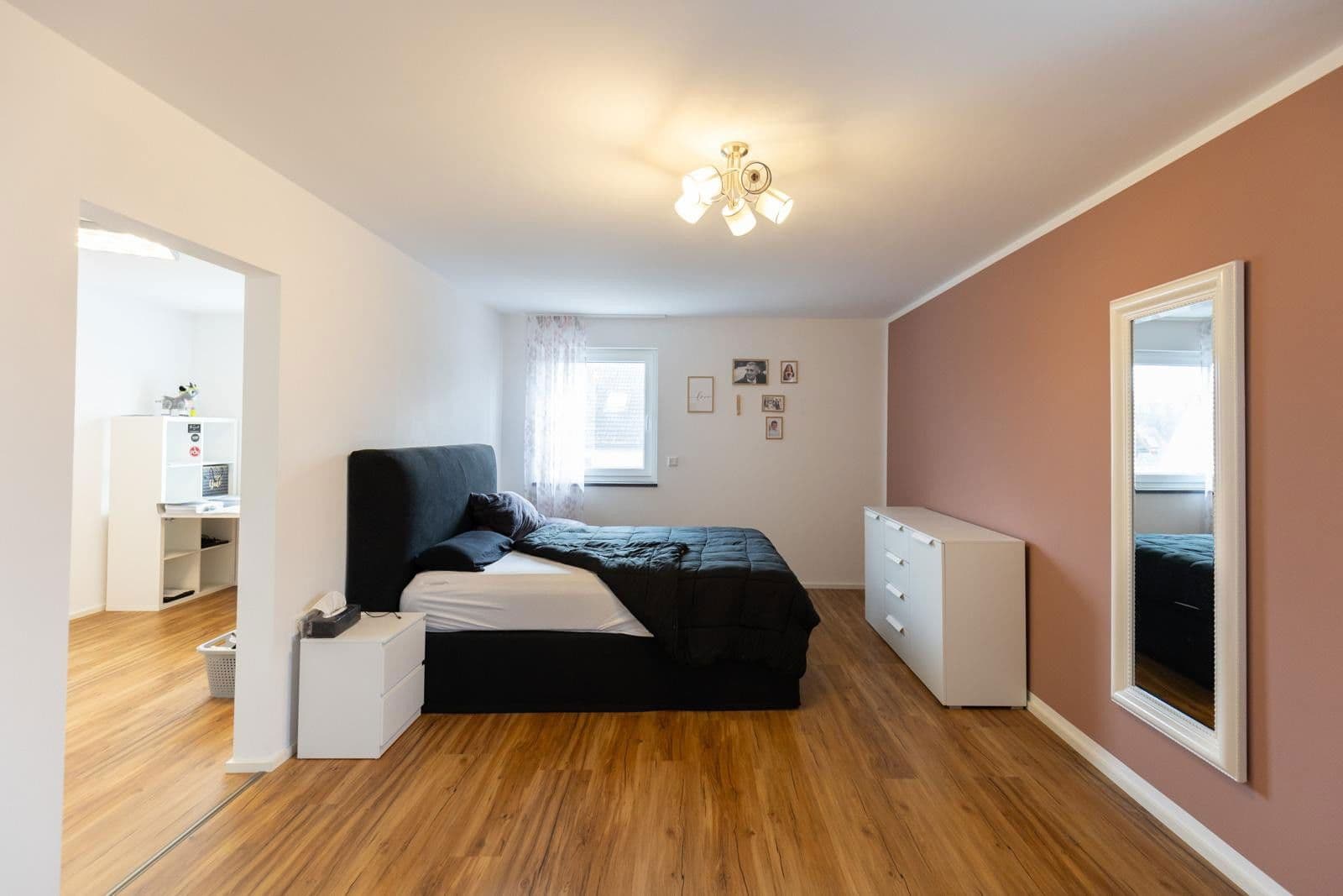 Predaj domu 145 m², pozemek 340 m², Fürther Str. 46, Roßtal, Bavorsko Predaj domu 145 m², pozemek 340 m², Fürther Str. 46, Roßtal, Bavorsko