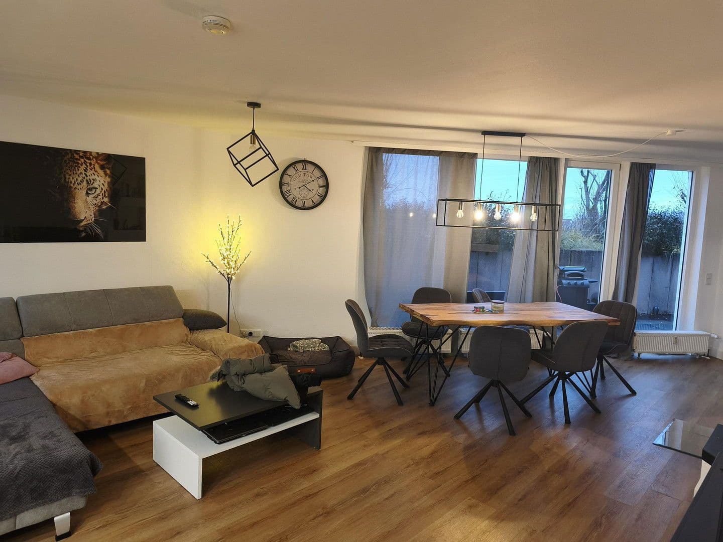 Prenájom bytu 3-izbový 105 m², Rödermark, Hesensko Prenájom bytu 3-izbový 105 m², Rödermark, Hesensko