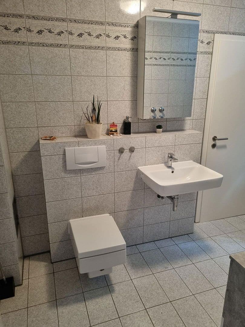 Prenájom bytu 3-izbový 105 m², Rödermark, Hesensko Prenájom bytu 3-izbový 105 m², Rödermark, Hesensko