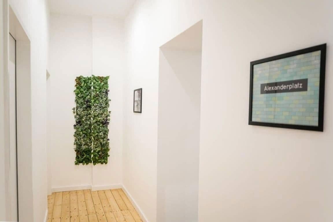 Prenájom bytu 3-izbový 100 m², Mainzer Str. 5, Berlin, Berlín Prenájom bytu 3-izbový 100 m², Mainzer Str. 5, Berlin, Berlín