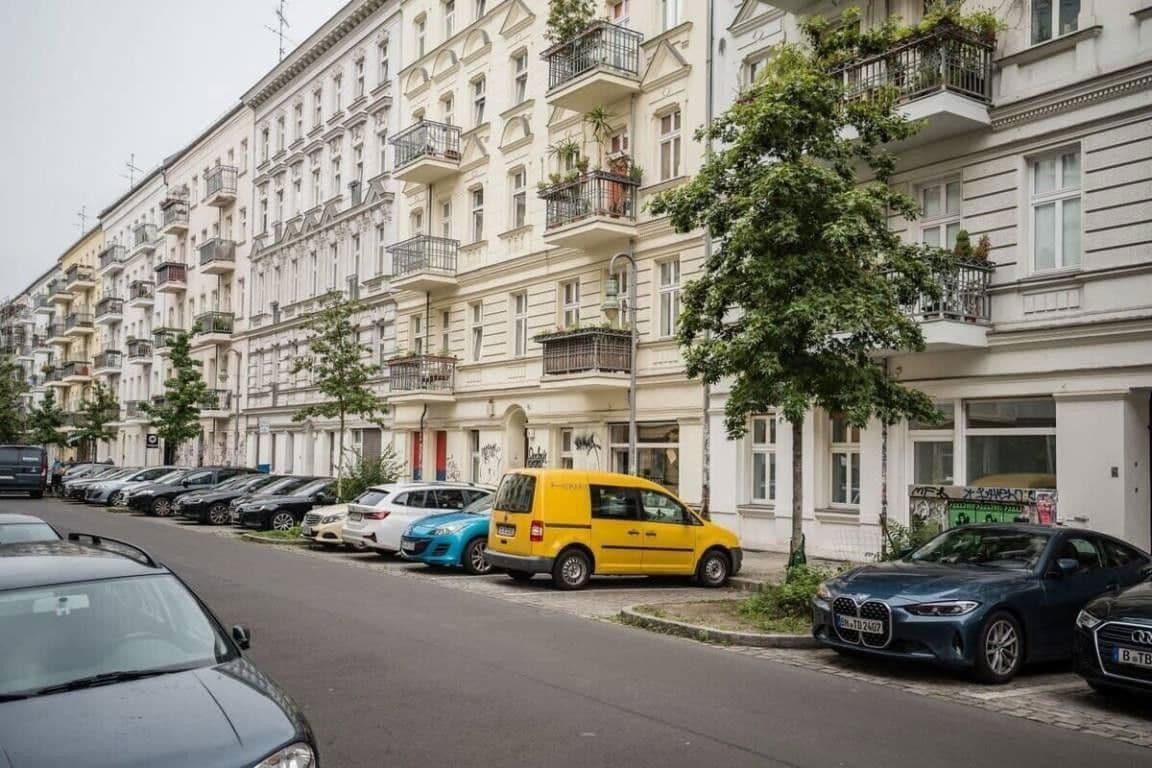 Prenájom bytu 3-izbový 100 m², Mainzer Str. 5, Berlin, Berlín Prenájom bytu 3-izbový 100 m², Mainzer Str. 5, Berlin, Berlín