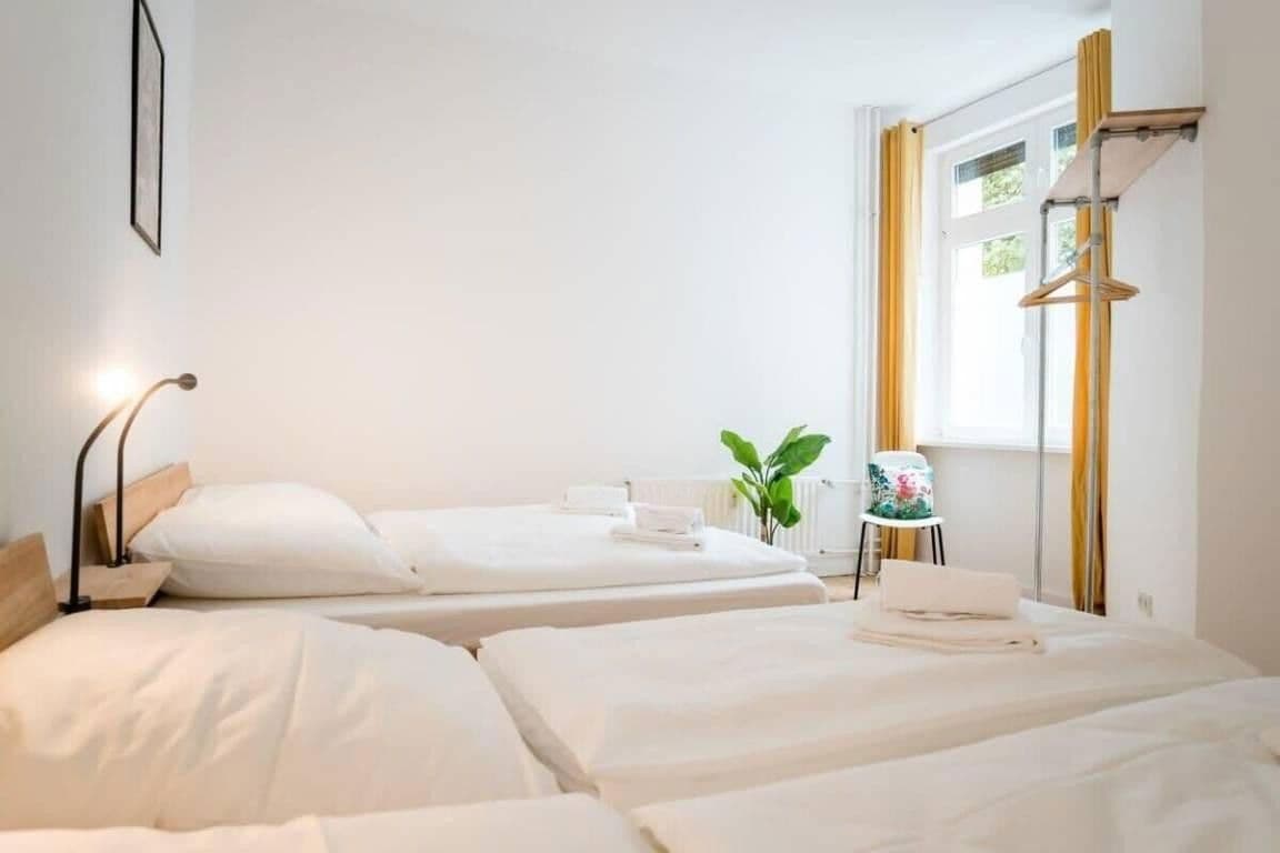 Prenájom bytu 3-izbový 100 m², Mainzer Str. 5, Berlin, Berlín Prenájom bytu 3-izbový 100 m², Mainzer Str. 5, Berlin, Berlín