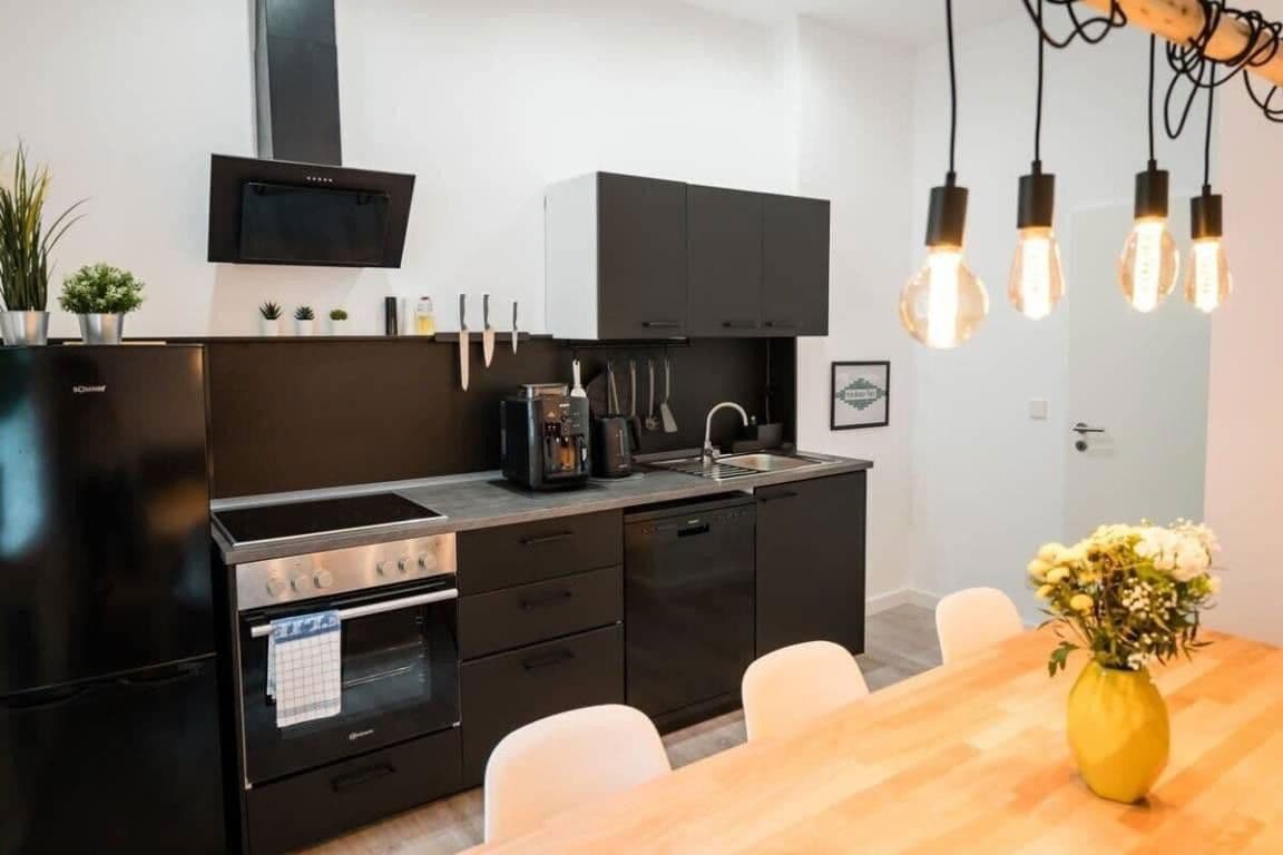 Prenájom bytu 3-izbový 100 m², Mainzer Str. 5, Berlin, Berlín Prenájom bytu 3-izbový 100 m², Mainzer Str. 5, Berlin, Berlín