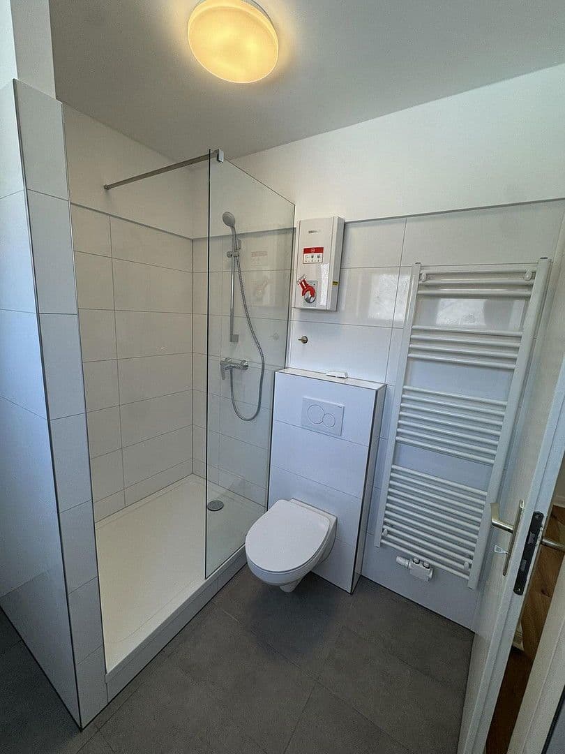 Prenájom bytu 4-izbový 86 m², Düsseldorf, Severné Porýnie - Westfálsko Prenájom bytu 4-izbový 86 m², Düsseldorf, Severné Porýnie - Westfálsko