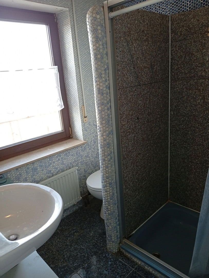 Predaj domu 179 m², pozemek 947 m², Neuenstadt am Kocher, Bádensko-Wurttembersko Predaj domu 179 m², pozemek 947 m², Neuenstadt am Kocher, Bádensko-Wurttembersko