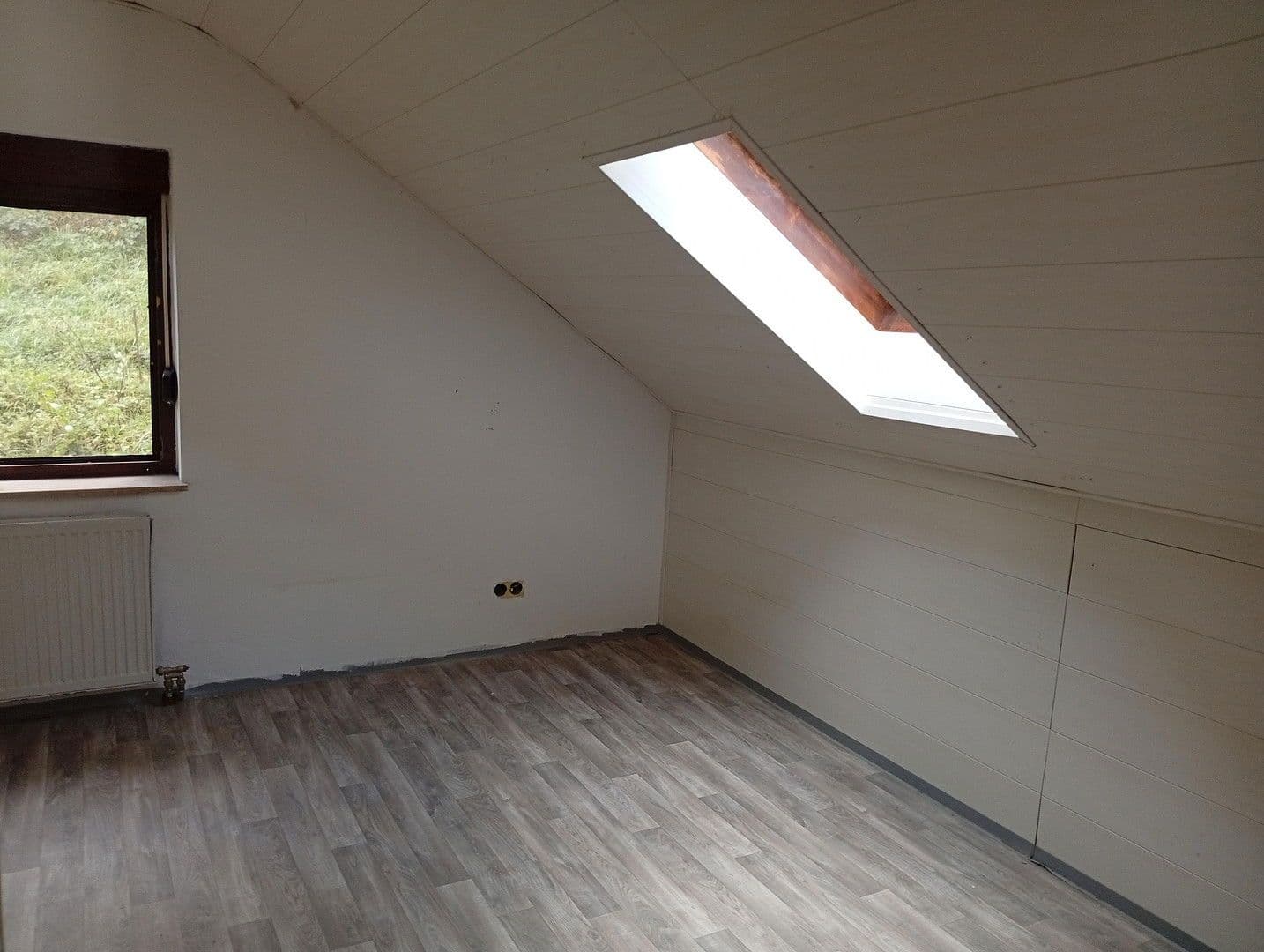 Predaj domu 179 m², pozemek 947 m², Neuenstadt am Kocher, Bádensko-Wurttembersko Predaj domu 179 m², pozemek 947 m², Neuenstadt am Kocher, Bádensko-Wurttembersko