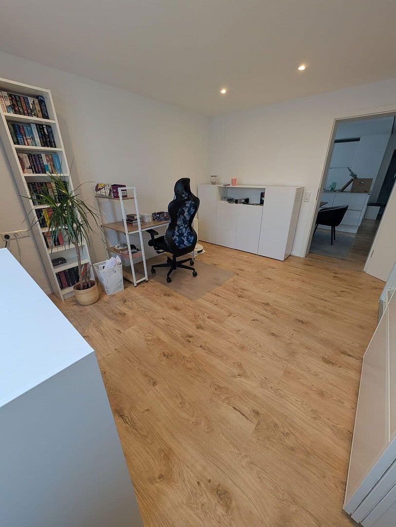 Prenájom bytu 3-izbový 74 m², Böblingen, Bádensko-Wurttembersko Prenájom bytu 3-izbový 74 m², Böblingen, Bádensko-Wurttembersko