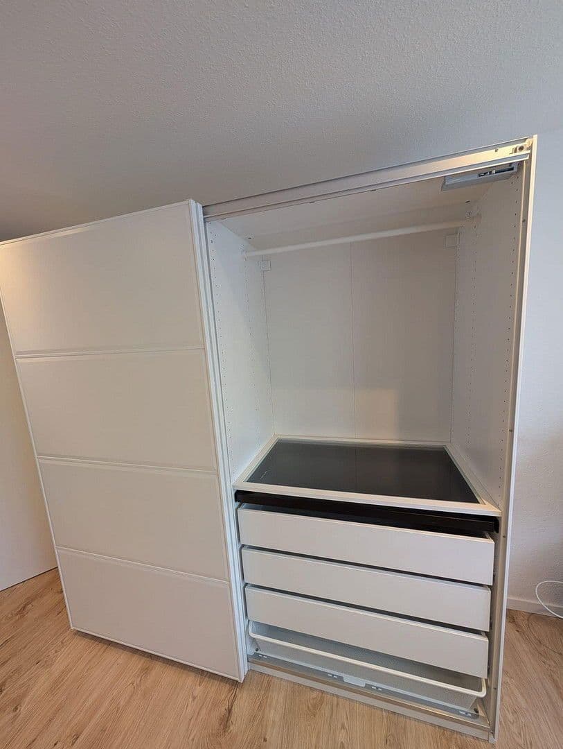 Prenájom bytu 3-izbový 74 m², Böblingen, Bádensko-Wurttembersko Prenájom bytu 3-izbový 74 m², Böblingen, Bádensko-Wurttembersko