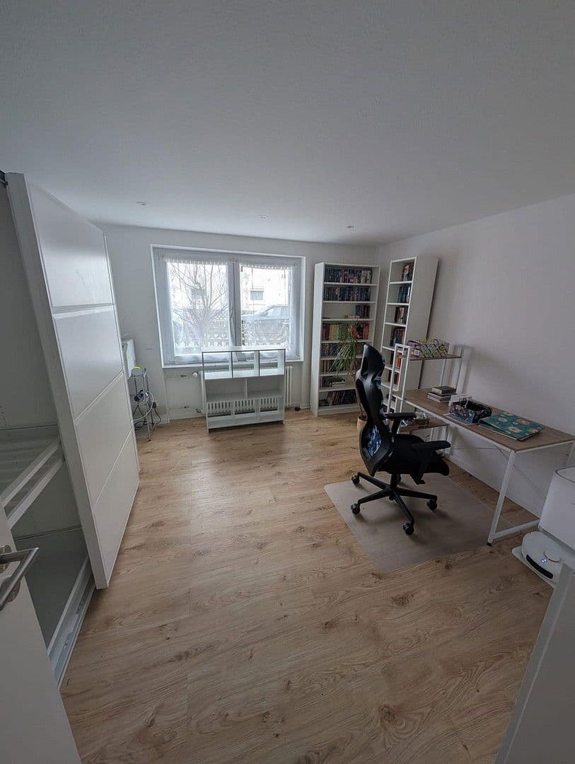Prenájom bytu 3-izbový 74 m², Böblingen, Bádensko-Wurttembersko Prenájom bytu 3-izbový 74 m², Böblingen, Bádensko-Wurttembersko