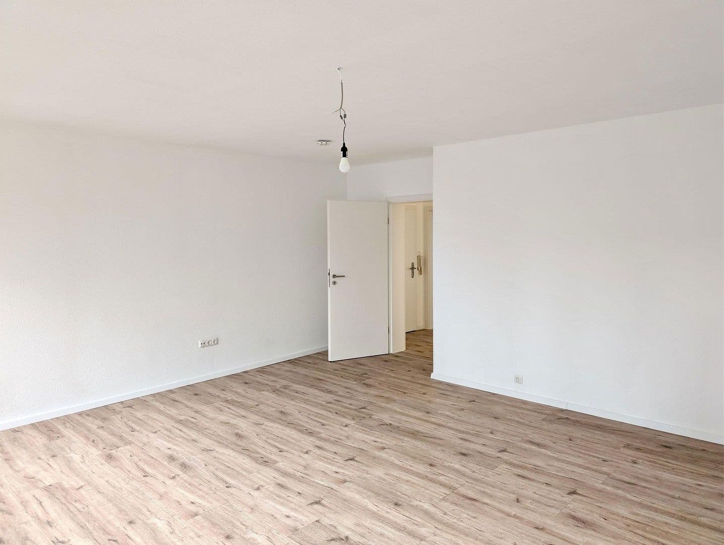 Prenájom bytu 2-izbový 61 m², Westliche Ringstraße 15, Frankenthal, Porýnie-Falcko Prenájom bytu 2-izbový 61 m², Westliche Ringstraße 15, Frankenthal, Porýnie-Falcko