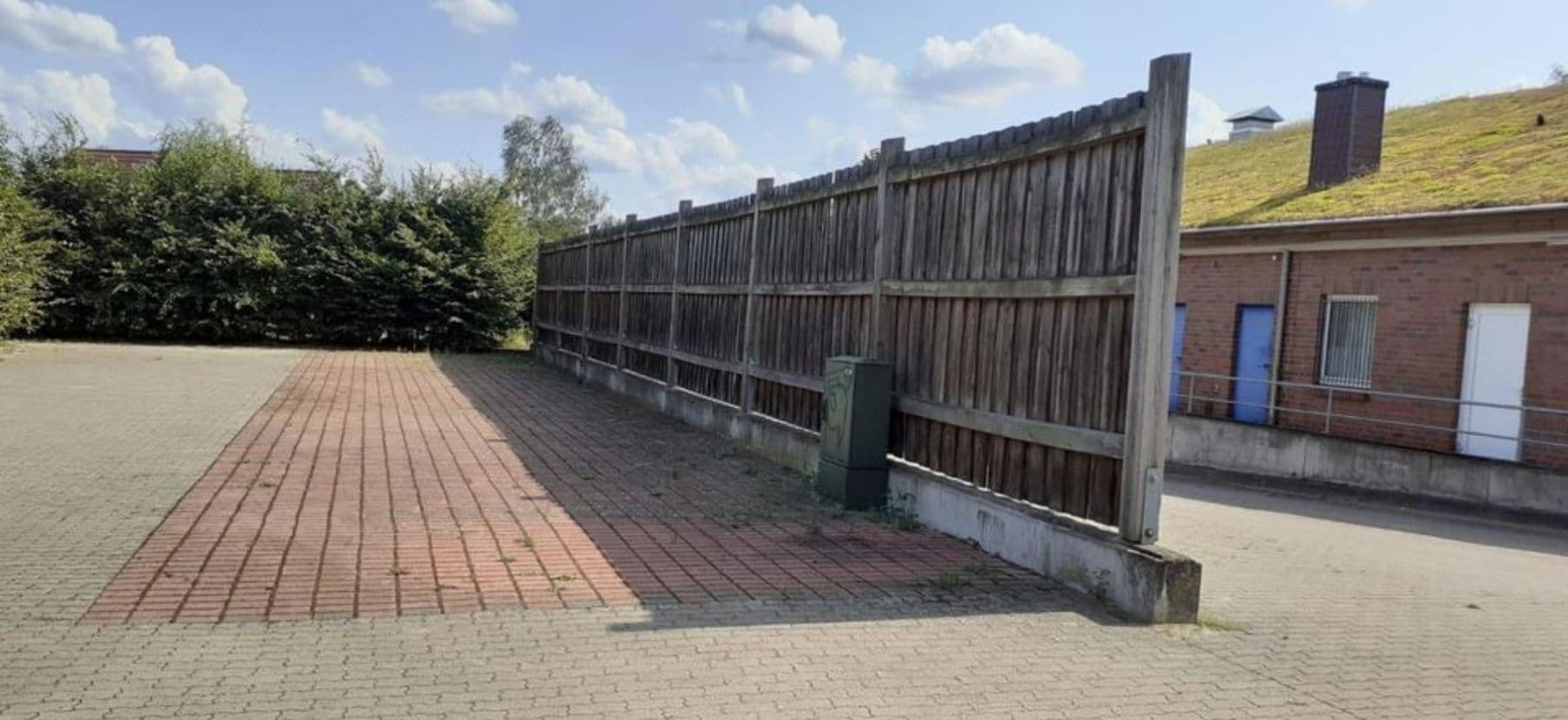 Predaj nebytového priestoru 6.350 m², Am Westbahnhof 3, Tostedt, Dolné Sasko Predaj nebytového priestoru 6.350 m², Am Westbahnhof 3, Tostedt, Dolné Sasko