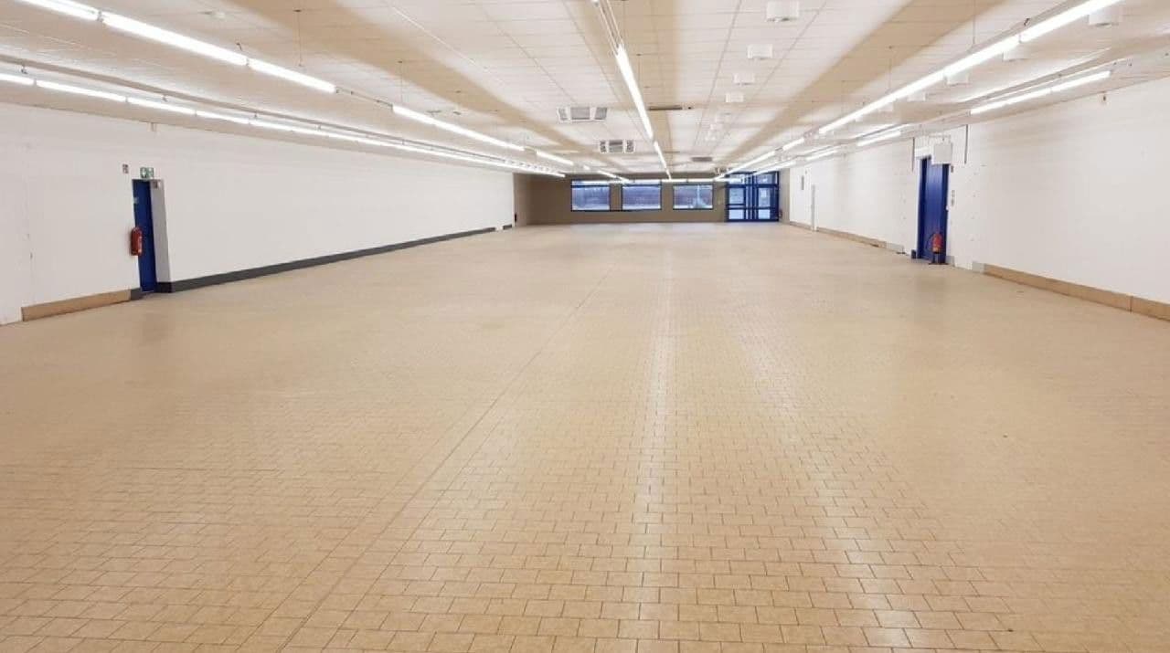 Predaj nebytového priestoru 6.350 m², Am Westbahnhof 3, Tostedt, Dolné Sasko Predaj nebytového priestoru 6.350 m², Am Westbahnhof 3, Tostedt, Dolné Sasko