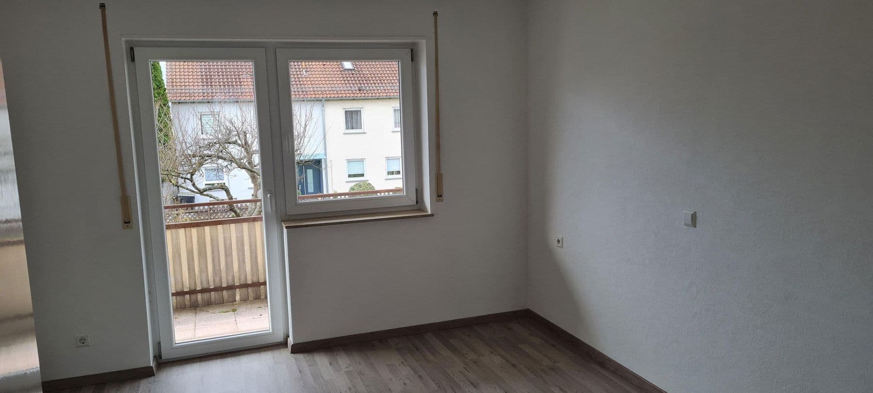 Prenájom domu 107 m², pozemek 239 m², Ehningen, Bádensko-Wurttembersko Prenájom domu 107 m², pozemek 239 m², Ehningen, Bádensko-Wurttembersko