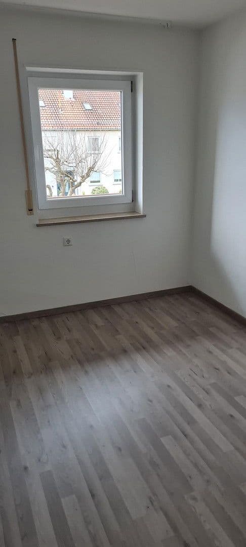 Prenájom domu 107 m², pozemek 239 m², Ehningen, Bádensko-Wurttembersko Prenájom domu 107 m², pozemek 239 m², Ehningen, Bádensko-Wurttembersko