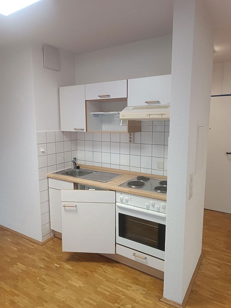 Prenájom bytu 1-izbový 38 m², Kempener Straße 33, Krefeld, Severné Porýnie - Westfálsko Prenájom bytu 1-izbový 38 m², Kempener Straße 33, Krefeld, Severné Porýnie - Westfálsko
