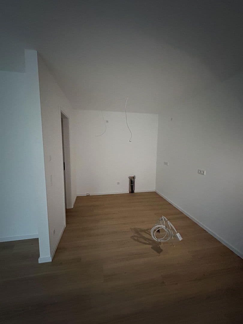Prenájom bytu 2-izbový 75 m², Eschringerstraße, Saarbrücken, Sársko Prenájom bytu 2-izbový 75 m², Eschringerstraße, Saarbrücken, Sársko