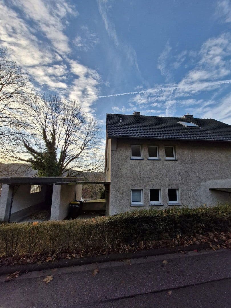 Predaj domu 125 m², pozemek 891 m², Niedermöllerstr. 17, Altena, Severné Porýnie - Westfálsko Predaj domu 125 m², pozemek 891 m², Niedermöllerstr. 17, Altena, Severné Porýnie - Westfálsko