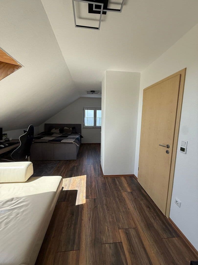 Predaj domu 159 m², pozemek 654 m², Mering, Bavorsko Predaj domu 159 m², pozemek 654 m², Mering, Bavorsko